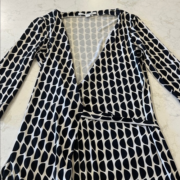 DVF | Black White Wrap Dress New Julian Two Long Sleeve 100% Silk Jersey - Picture 8 of 16
